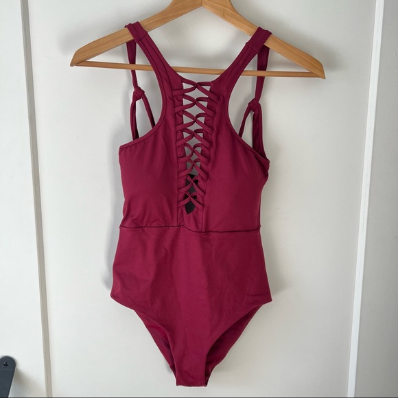 Malai Swimsuit One Piece - Picture 4 of 13